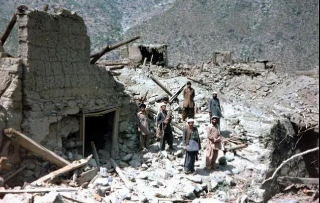 阿富汗悲歌：军阀混战与塔利班的崛起