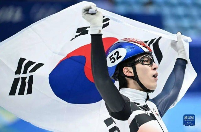 视频曝光！韩国人因冬奥比赛纷争，殴打中国留学生？外交部紧急回应