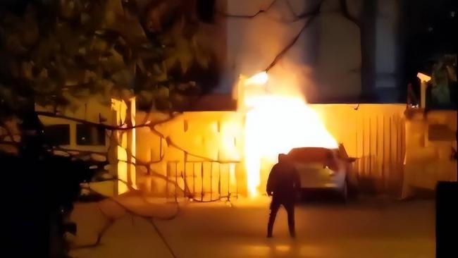 突发：俄罗斯大使馆遭遇自杀式袭击！俄方紧急表态
