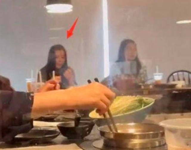 网友偶遇王祖贤在餐厅就餐 大赞她真实不做作