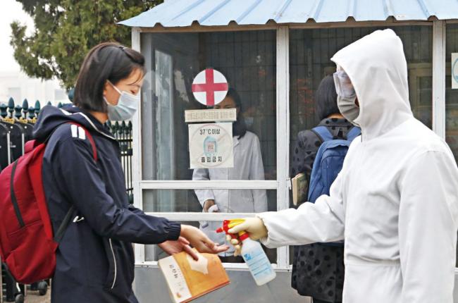 朝鲜疫情扩散迅猛！超18万人发烧隔离