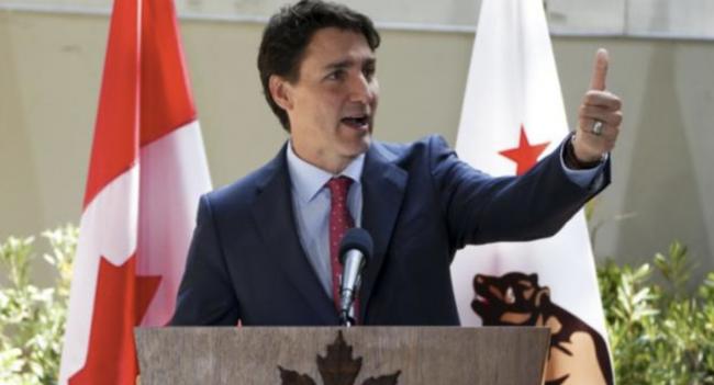 快讯：加拿大敞开国门狂送枫叶卡！推出永久快速移民通道！今年已20万移民登陆