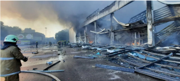 突发！乌克兰1000人商场被空袭 俄世纪性违约