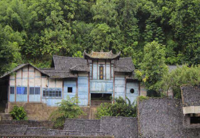 巴蜀最“失落”的古镇 人们生活古朴没有商业化