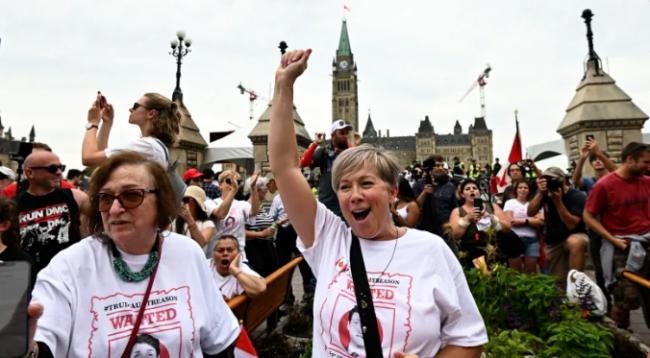 挤爆!自由车队抗议者重返渥太华 特鲁多国庆致辞