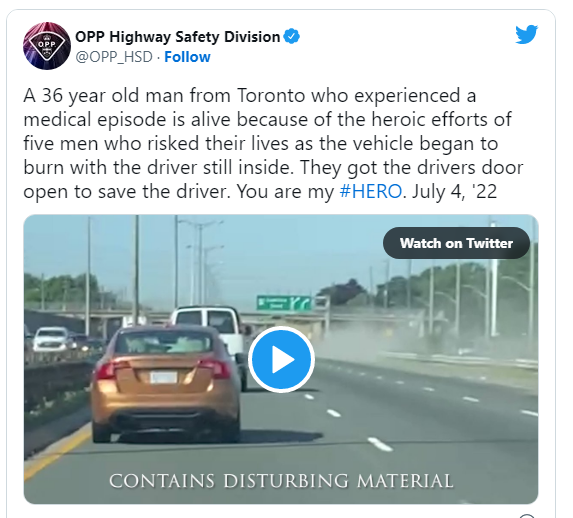 这很加拿大!男子高速上撞车起火,路人舍命相救