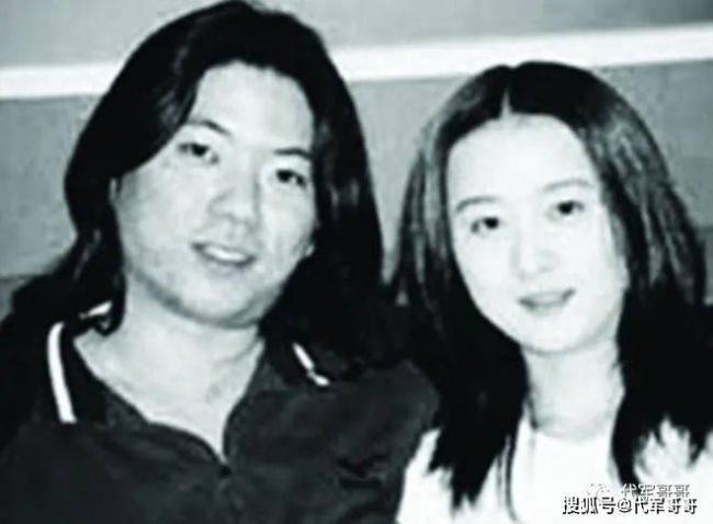 她错爱高晓松和汪峰 21年前一身红衣结束了生命