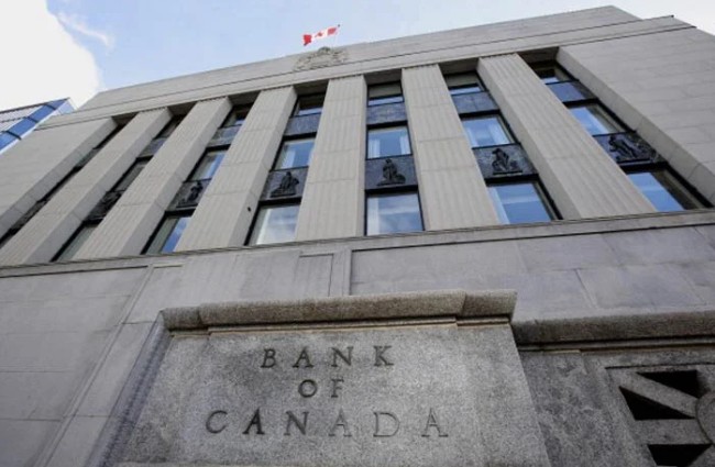 惊爆！加拿大有银行开始下调利率！房价触底？