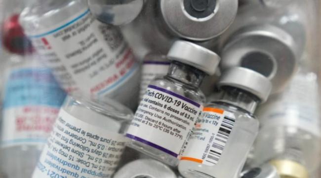针对奥密克戎变种病毒的疫苗预计10月推出