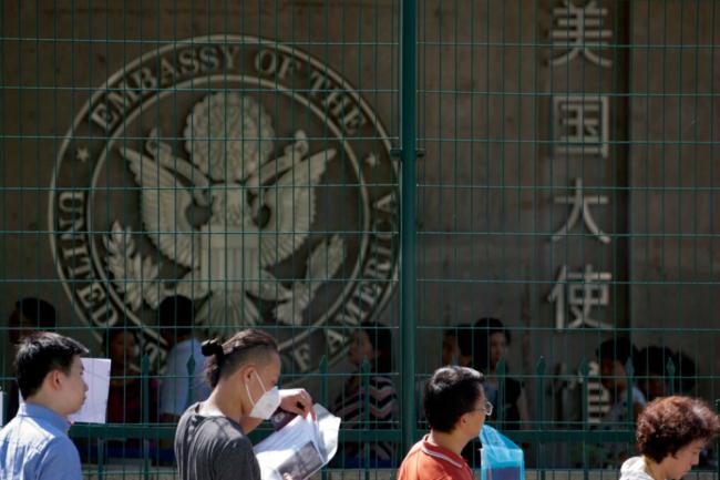中国留学生突发脑出血，被送入ICU 父母紧急赴美