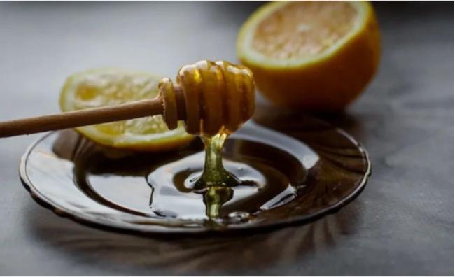 新研究发现：每天吃蜂蜜可降低血糖和胆固醇水平