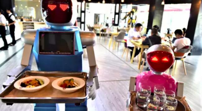 大温地区餐厅机械人传菜 收小费惹食客不满