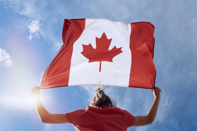加拿大政府开放电子版公民证！入籍好处多多！