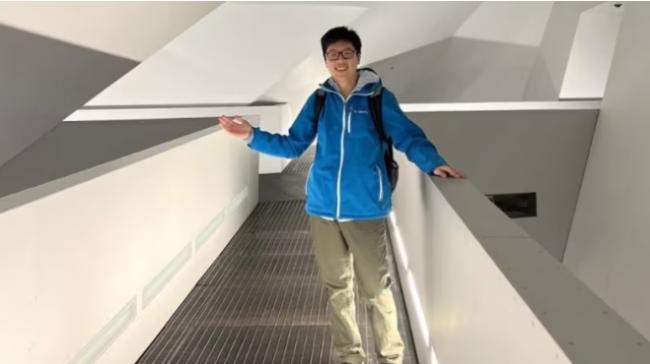 中国学生移民加国5年被哈佛录取 小学校长天天接送