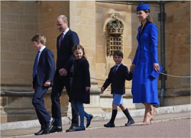凯特王妃一家皇家蓝穿搭 夏绿蒂公主超有女王样