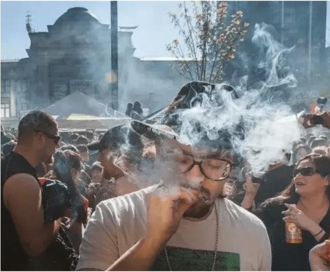 今日420大麻日温哥华有2个大型集会