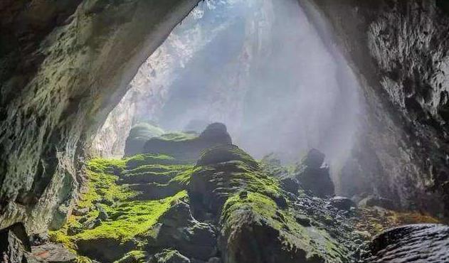 世界上最大的洞穴 里面有湖泊、河流及森林