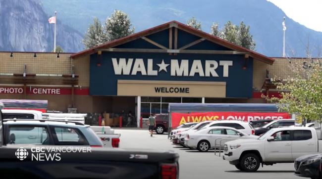 加拿大Walmart急发禁令 停车场不再允许房车占据