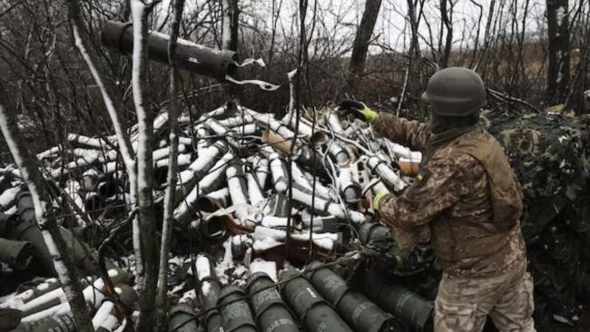 加拿大国防部长：将向乌克兰提供更多炮弹和冬衣