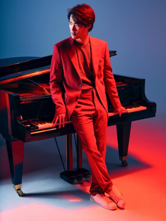 肖赛冠军华裔钢琴家刘晓禹首张录音室专辑发布