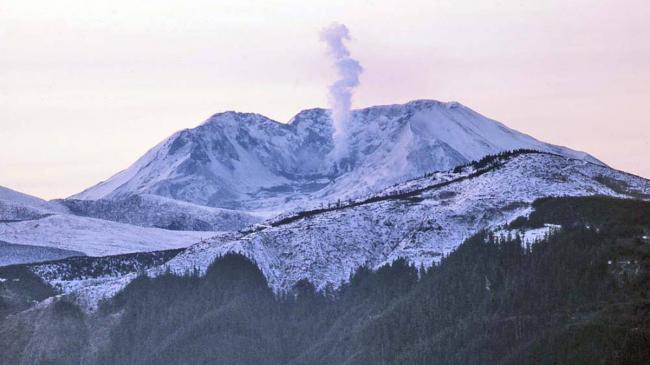 关注！温村隔壁的活火山近期连震400多次！正在极速“充电”中