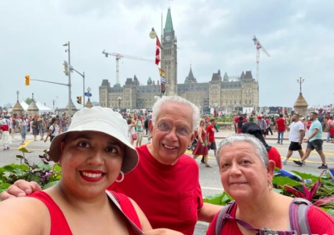 加拿大患癌女子苦等父母团聚 被告知要等50个月