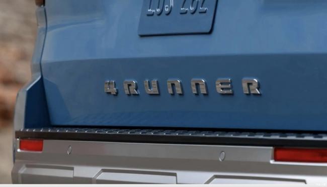前脸或近似坦途 全新丰田4Runner预告图