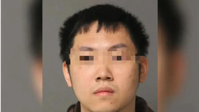 华裔刚入境就被捕,被重判12年 只因手机内容没删