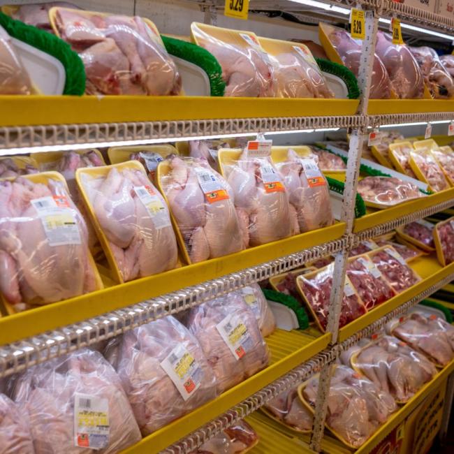 英国调查揭超市数万冰鲜鸡含可致命“弯曲杆菌”