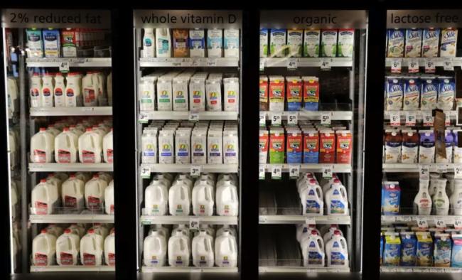 美国市售牛奶2成含禽流感病毒片段 FDA：不危险