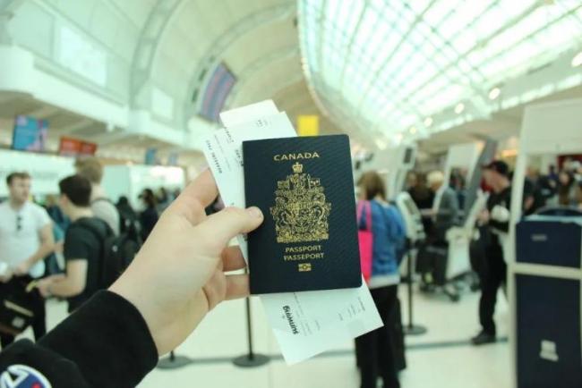在大温 办理/续加拿大护照需多久？