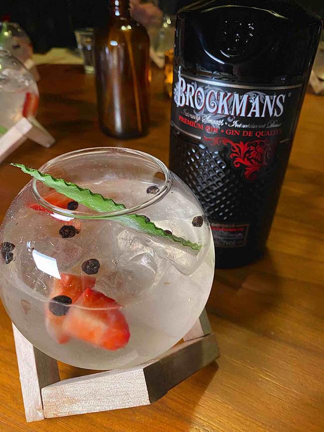 gin1.jpg