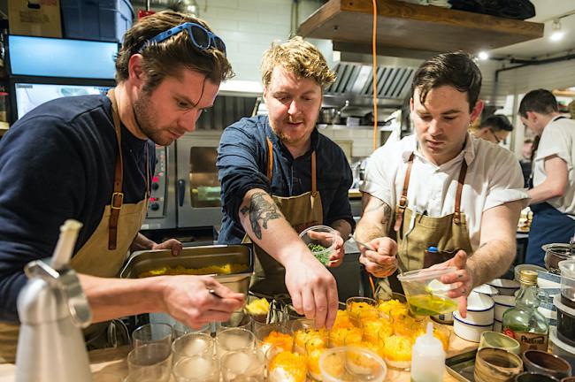 202512_17660951163627.jpg dine03.jpeg