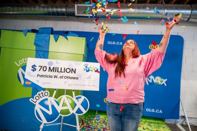 202512_17666192425913.jpg 325.jpg