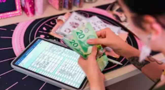 房产价值已低于按揭债务?专家:负资产时你应…
