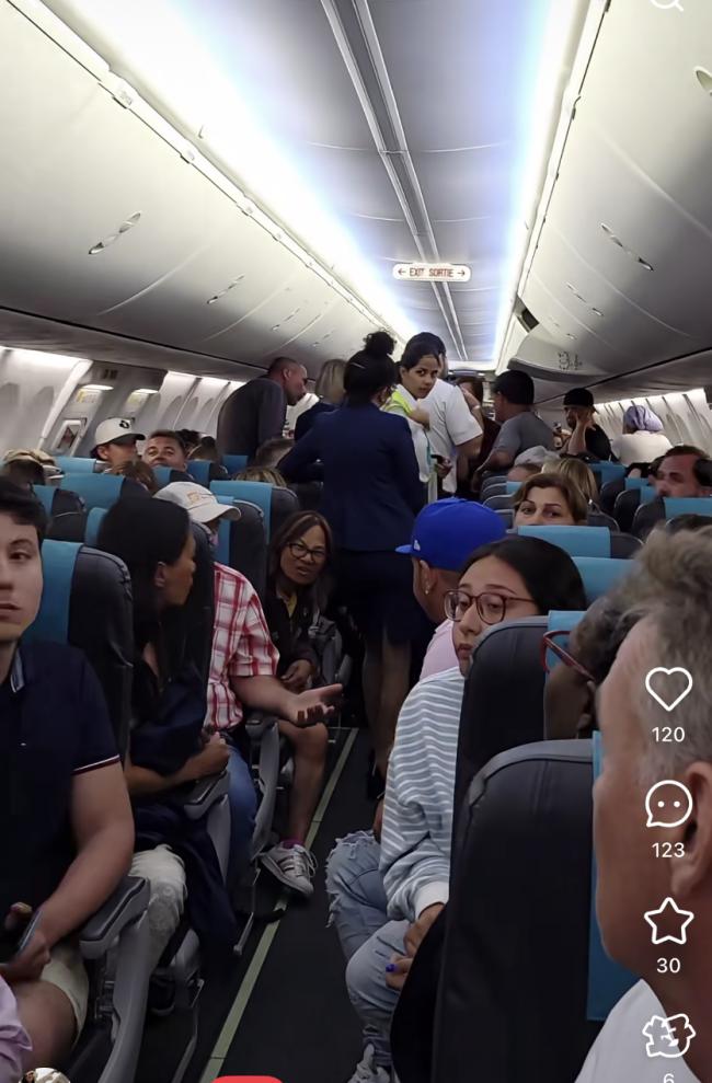 什么情况?! 加拿大华人老夫妇被西捷航空机长强行轰下飞机, 还惨遭“软禁”