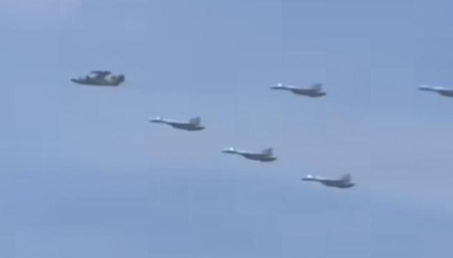 中国9月大阅兵预演视频疯传，阵容庞大