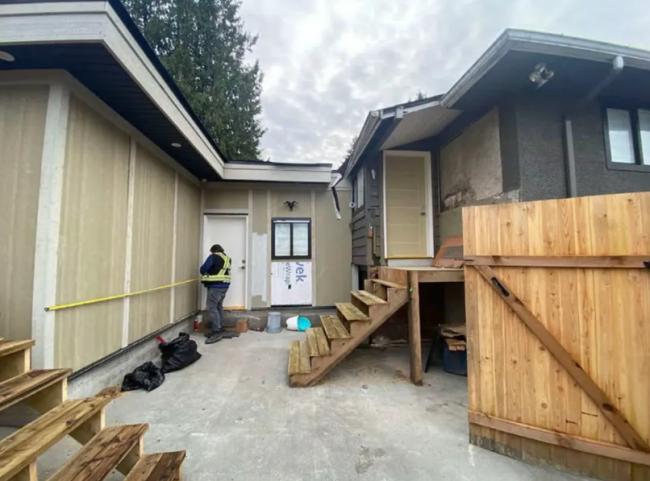 玩砸! 大温房主在自家后院强建房 连挨7张罚单