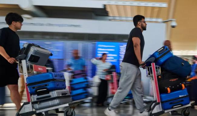 加航复飞,劳资谈判9小时达成临时协议 加航复飞,劳资谈判9小时达成临时协议