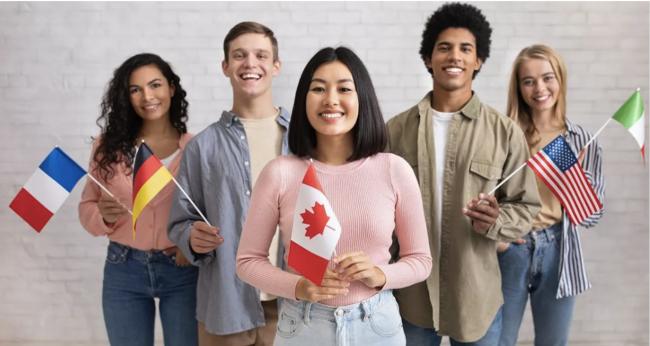 2025加拿大入籍数据出人意料!印度人是华人7倍 2025加拿大入籍数据出人意料!印度人是华人7倍