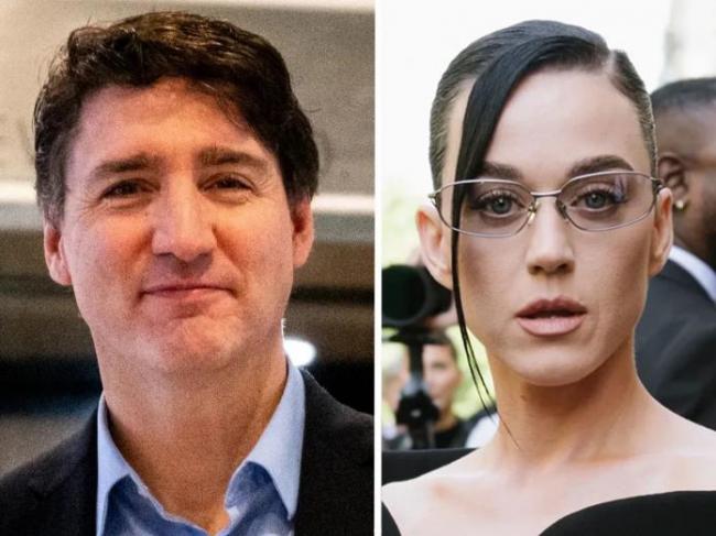 特鲁多赤裸上身在游艇上热吻乐坛天后KatyPerry