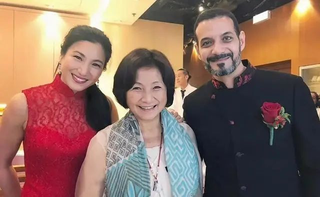 香港知名女星举家移居非洲 混血儿子颜值高