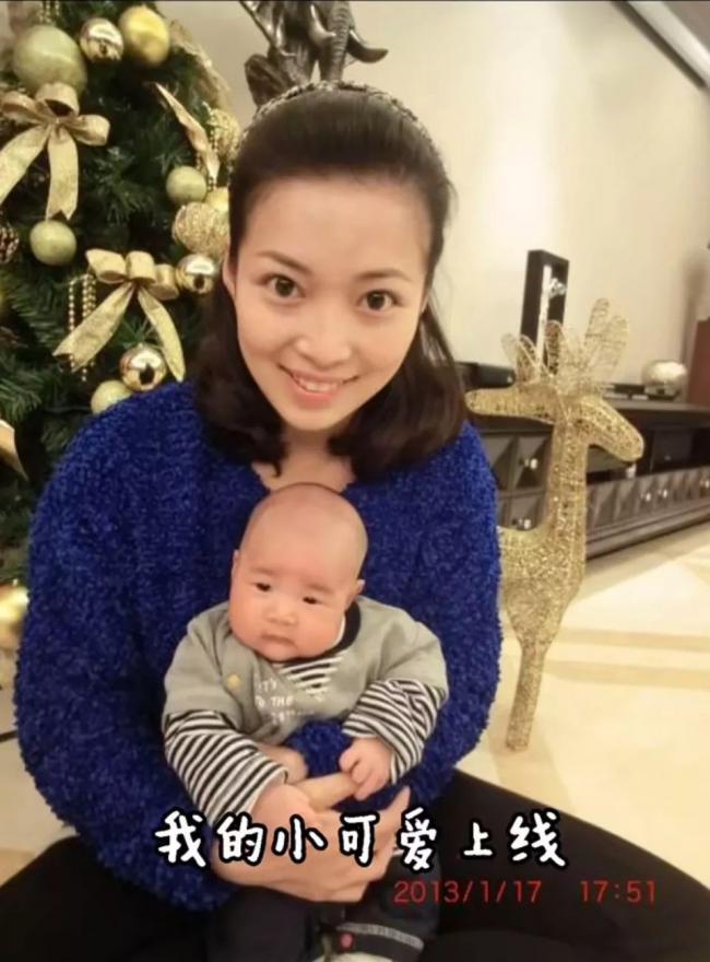 她曾是东方卫视台柱子 离婚后独自带儿子生活