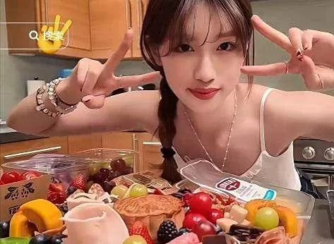 徐帆回应离婚才两月 携女现身片场铺路？