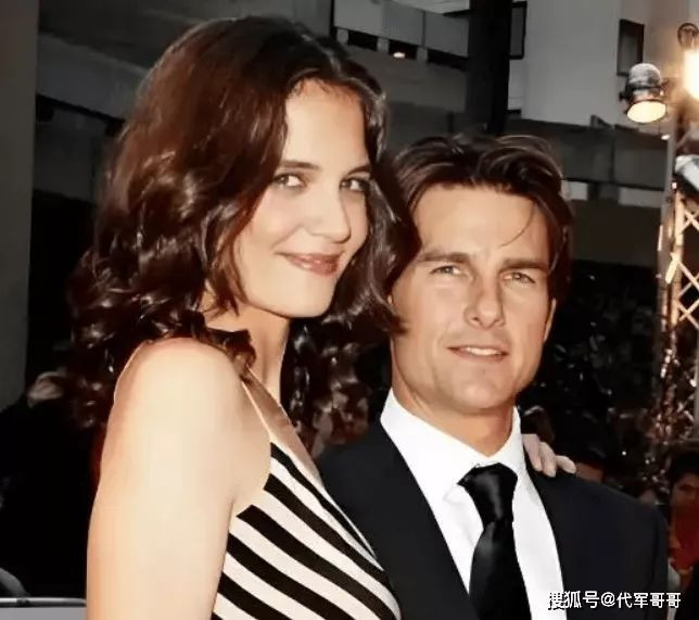 阿汤哥豪掷1.5亿办太空婚礼 37岁女友什么来头？