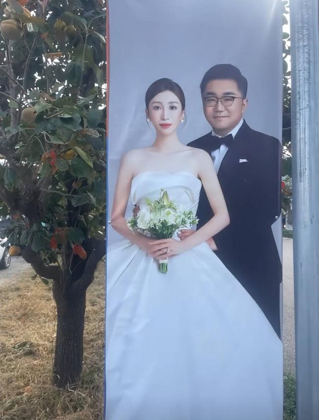 知名女星嫁豪门 30万鲜花铺路 宋祖英朱时茂捧场
