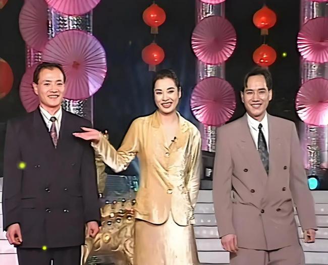 毛阿敏与哥哥的独家合照曝光 兄妹情一世缘