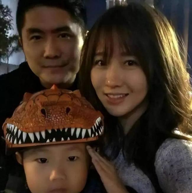 潘长江中秋家宴曝光 如今现状让人唏嘘