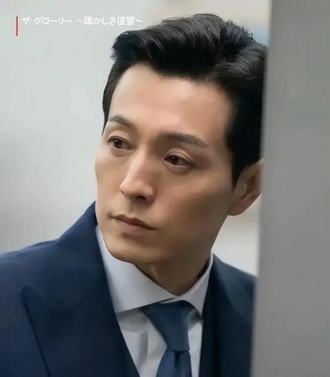 郑成日宣布离婚 42岁他曾凭《黑暗荣耀》逆袭