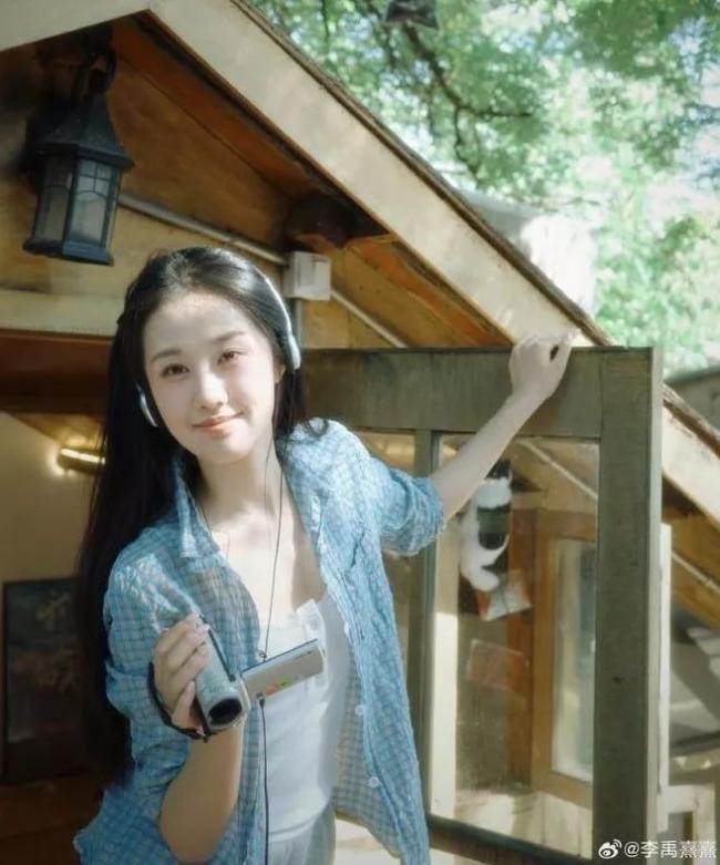 “隐秘的角落”童星被曝脚踏三只船 殴打女友